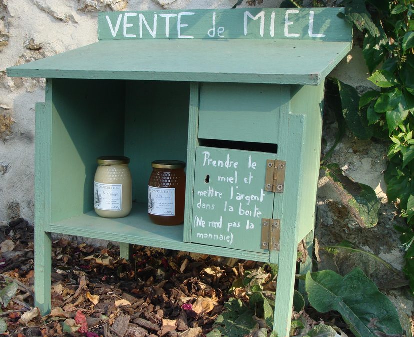 Le point de vente de miel en libre-service
