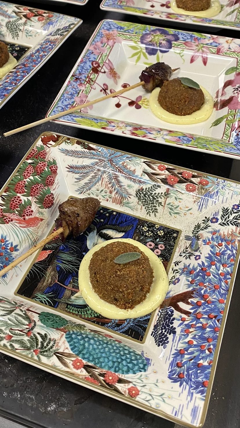 Assiettes dressées avant le service